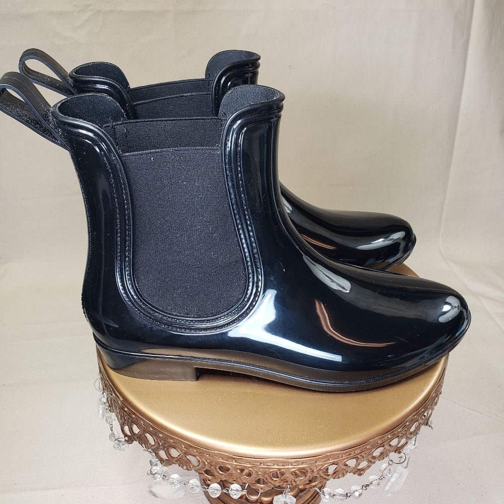 JustFab ankle rainboot size 8 narrow